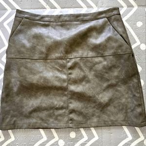 Shinestar Faux Leather Skirt Olive Green Size Large